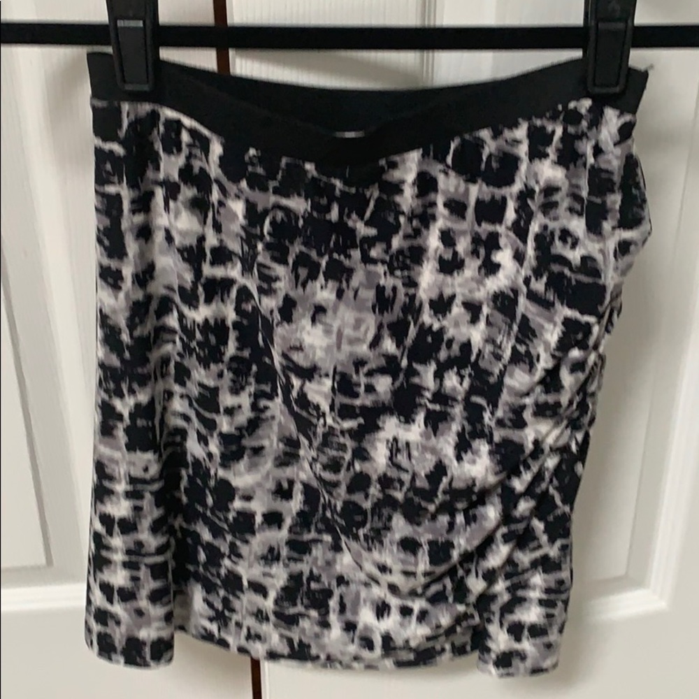 Women’s BCBG Maxazria Skirt - XS